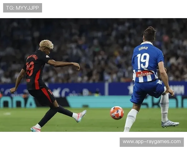 巴萨客场战平布鲁日,亚马尔称不与梅西比较要走自己的路 巴萨客场战平布鲁日,亚马尔称不与梅西比较要走自己的路