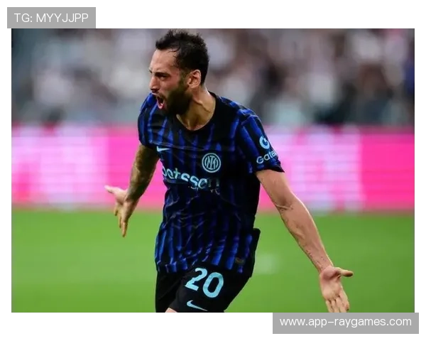 国际米兰伤病困扰，恰尔汗奥卢和阿切尔比早退